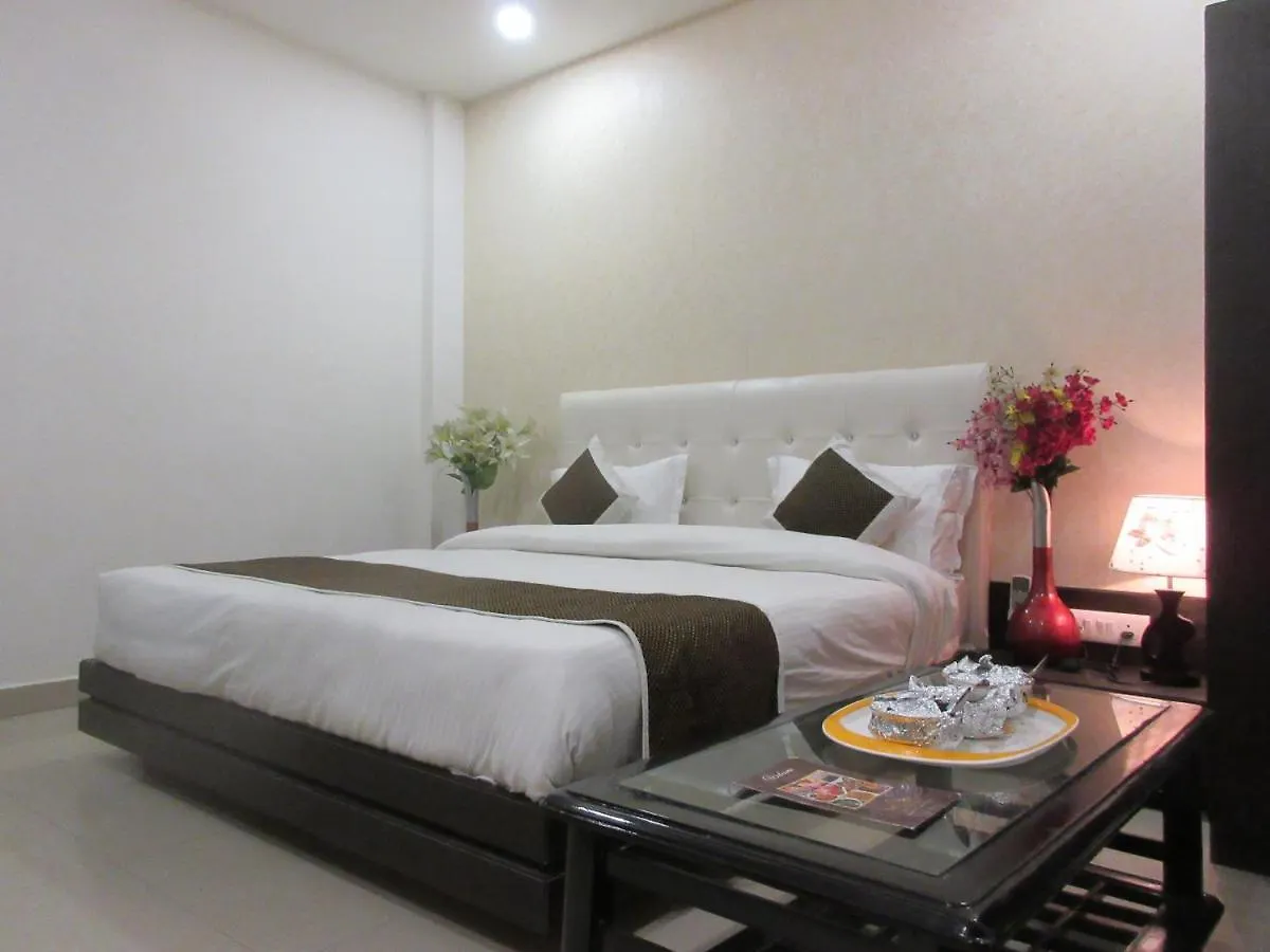 *** Hotel Riya Palace Agra  India
