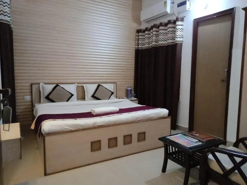 Riya Palace Agra  3*, Agra (Uttar Pradesh) India